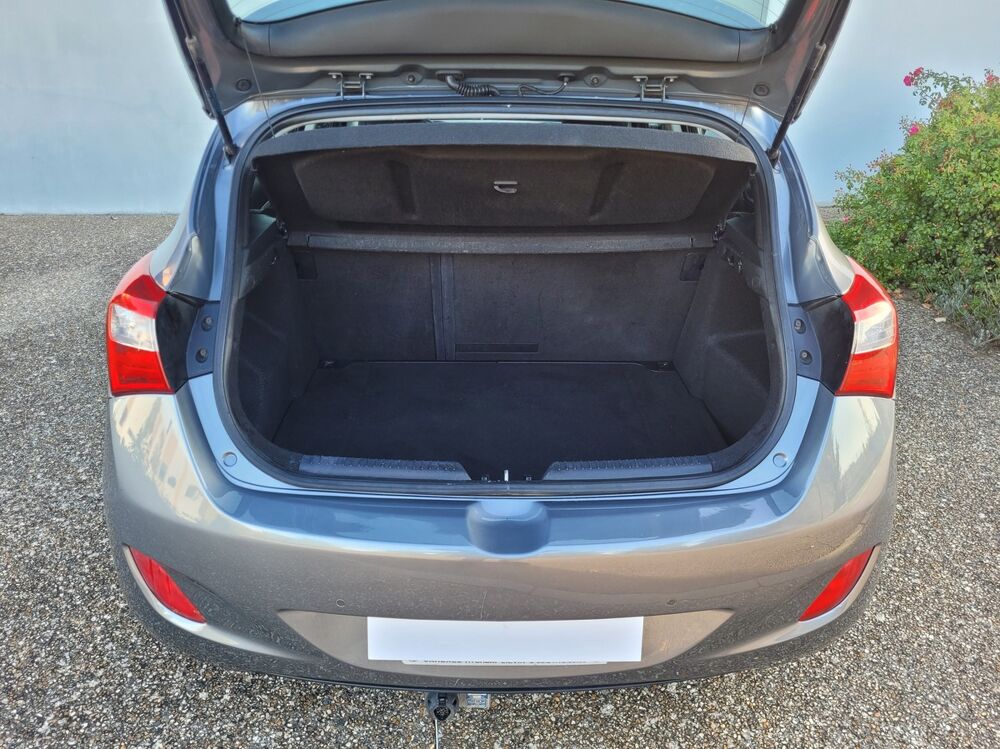i30 1.6 CRDI 110 BLUE DRIVE PACK SENSATION PREMIERE MAIN GARANTI 2012 occasion 78200 BUCHELAY