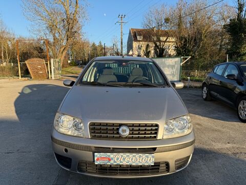 Punto 5 PORTES 1,2 80 CH PAIEMENT EN PLUSIEURS FOIS 2003 occasion 78270 BENNECOURT
