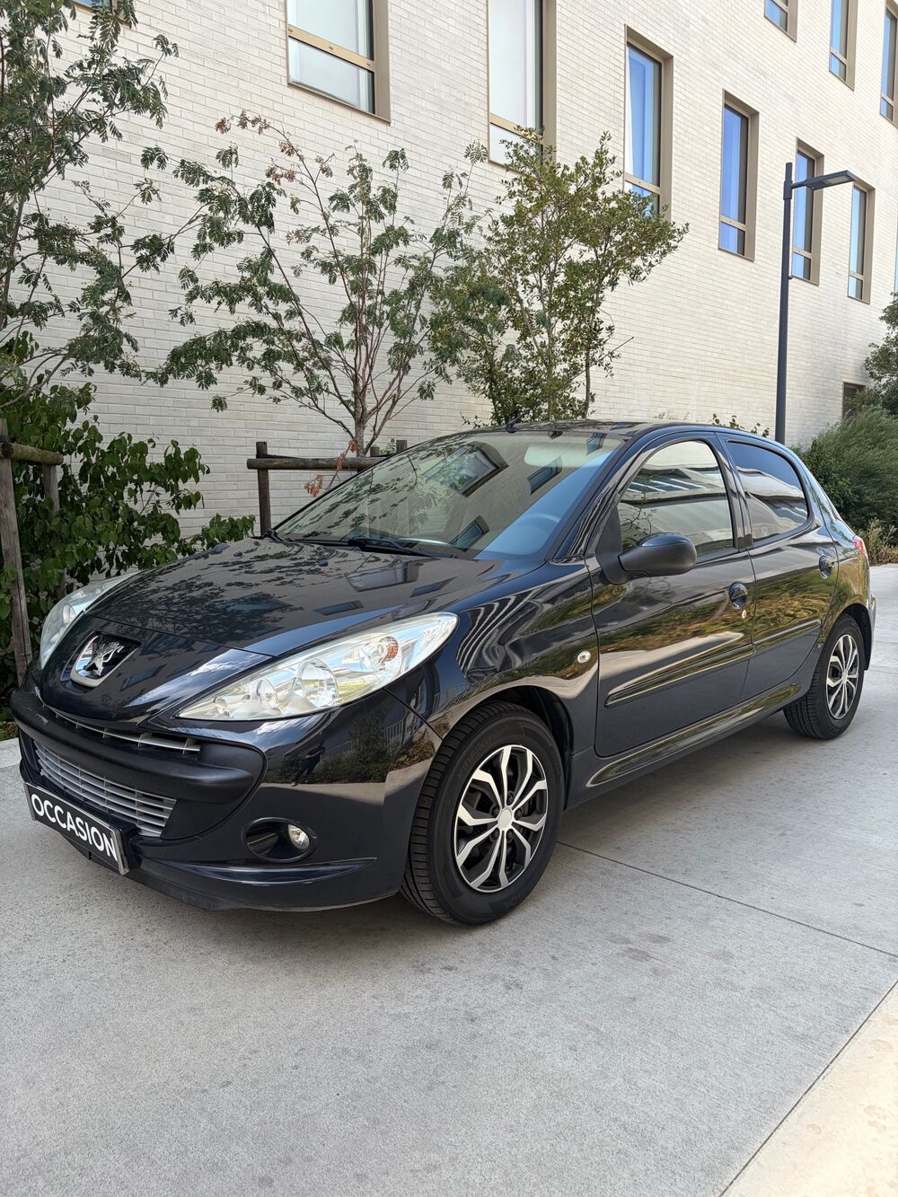 206 1.4L FINITION STYLE - 99000KM - CLIMATISATION - ENTRETIEN &Agrave; 2010 occasion 45400 FLEURY-LES-AUBRAIS