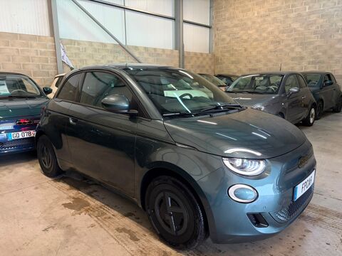 500 e 118cv 42kwh GIORGIO ARMANI COLLECTOR'S EDITION / CUIR / CA 2025 occasion 91480 Varennes-Jarcy