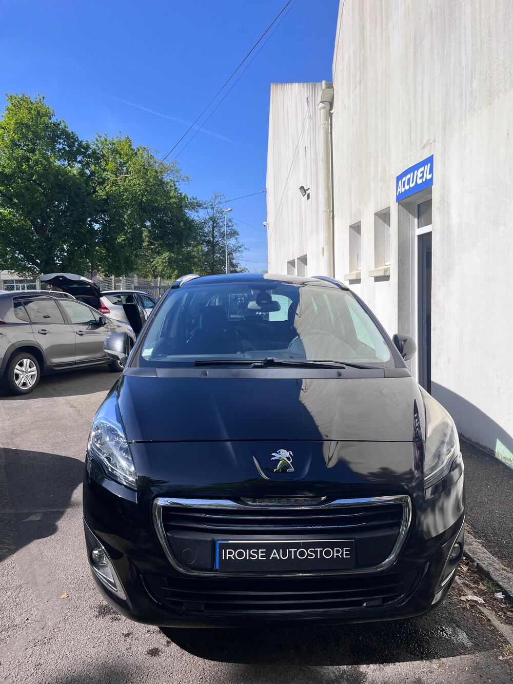 5008 1.6 hdi 7 PLACES TOIT PANORAMIQUE 2014 occasion 29200 BREST