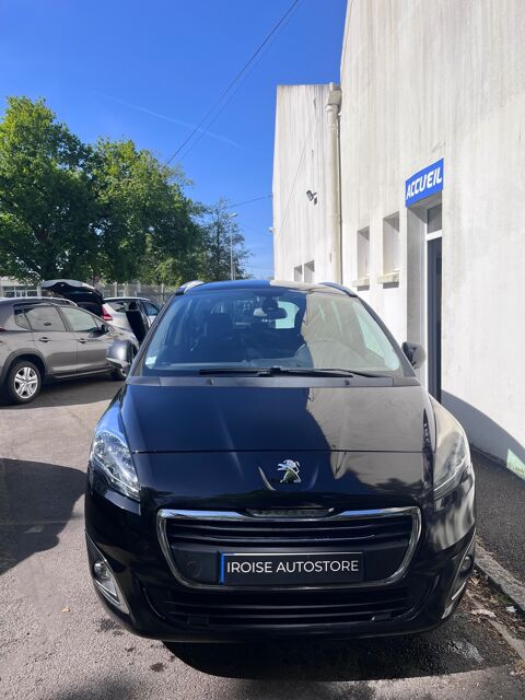 5008 1.6 hdi 7 PLACES TOIT PANORAMIQUE 2014 occasion 29200 BREST