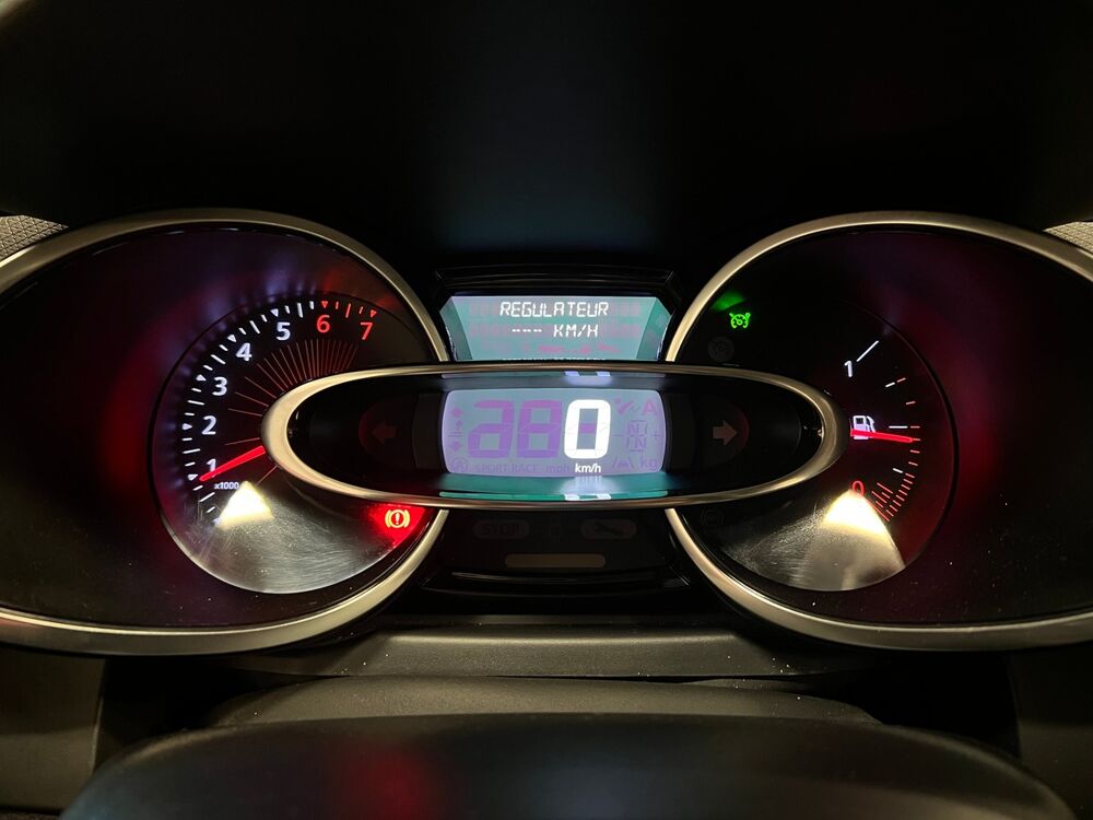 Clio IV 0.9 TCE 12V 90 CV TREND / GARANTIE 12 MOIS / MOTEUR A CHAIN 2016 occasion 85300 CHALLANS