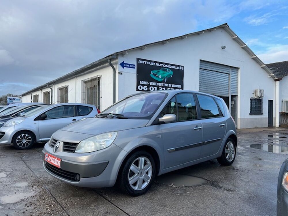 M&eacute;gane SCENIC 1.6 l  113 ch. a-- 2004 occasion 41000 Blois