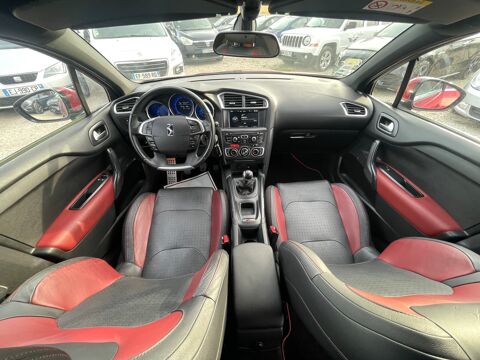 DS4 2.0 hdi 163ch Sport Chic 2 / Bluetooth / Si&egrave;ges massant / GP 2014 occasion 69320 FEYZIN