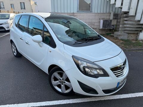 Meriva 1.7 CDTI 110 CV cosmos 1rs main garantis 6 mois courroie &agrave; j 2011 occasion 78800 Houilles
