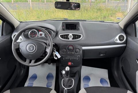 Divers 3 phase 2 Soci&eacute;t&eacute; 2 places 1.5 DCi 75cv 2012 - Distribution 2012 occasion 91670 ANGERVILLE