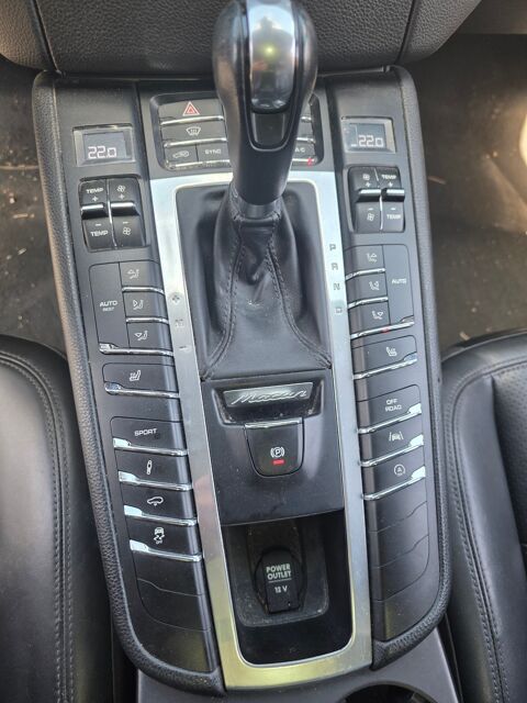Macan S 3.0L 258CH / ATTELAGE / BLANC / PHASE 2 / TO 2018 occasion 12200 VILLEFRANCHE-DE-ROUERGUE
