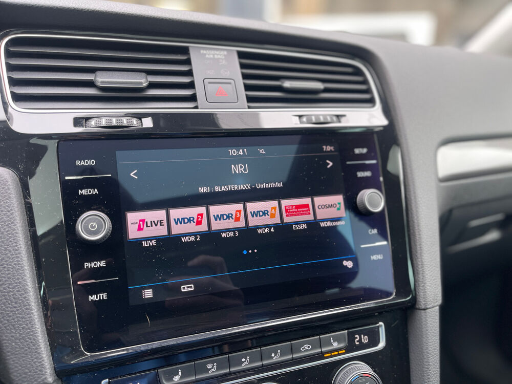 Golf 7 1.6 TDI 116 CH IQ-DRIVE TOIT OUVRANT/SI&Egrave;GES CHAUFFANTS/BLU 2019 occasion 42000 Saint-Etienne
