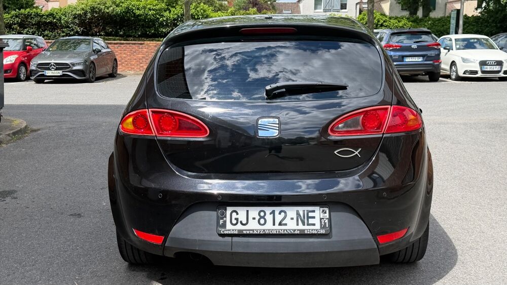 Leon 1.2 tsi 105CV phase2 faciliter de paiement 3X 4X jusqu'&agrave; 400 2010 occasion 91090 Lisses