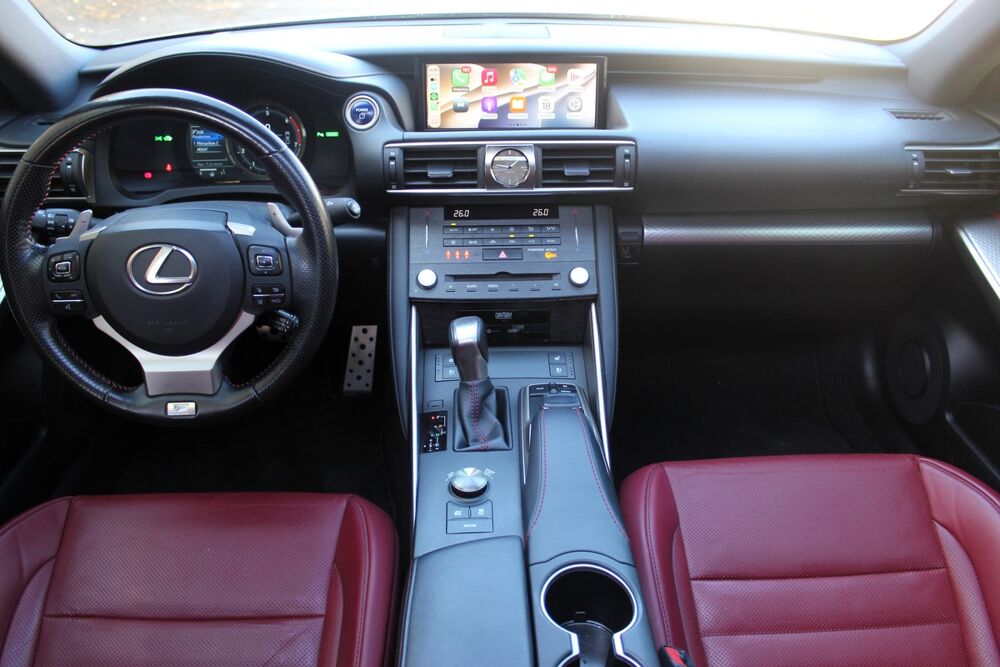 IS III (2) 300H F SPORT EXECUTIVE FULL OPTIONS + CARPLAY / ENT 2020 occasion 34430 Saint-Jean-de-V&eacute;das