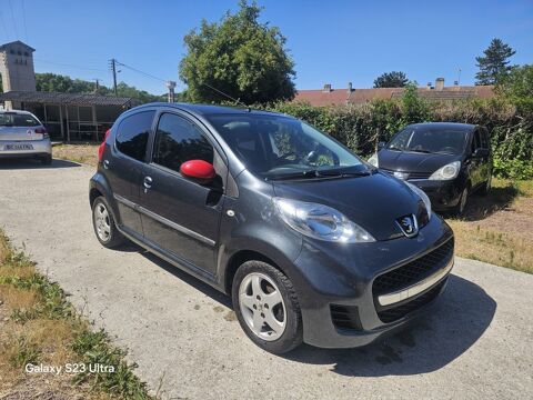 Peugeot 107 ESSENCE 1.0 68 CH PAIEMENT EN 3, 4 FOIS 