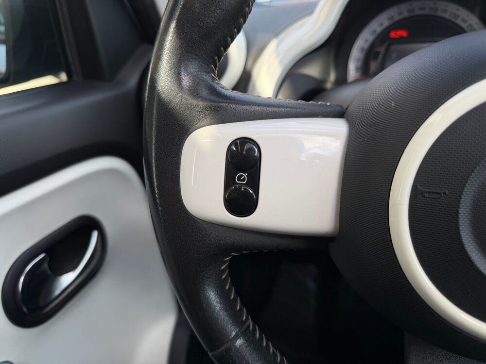 Twingo III Energy Intens 0.9 TCe eco2 90 cv Cabriolet 2016 occasion 95190 Goussainville
