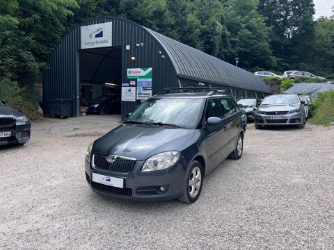 Skoda fabia - 1.2 i 70cv - Gris