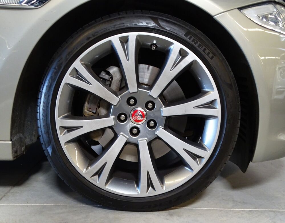 XJ II 3.0 V6 340 Ch S/C PORTFOLIO Supercharged AWD 4x4 2013 occasion 34500 B&eacute;ziers
