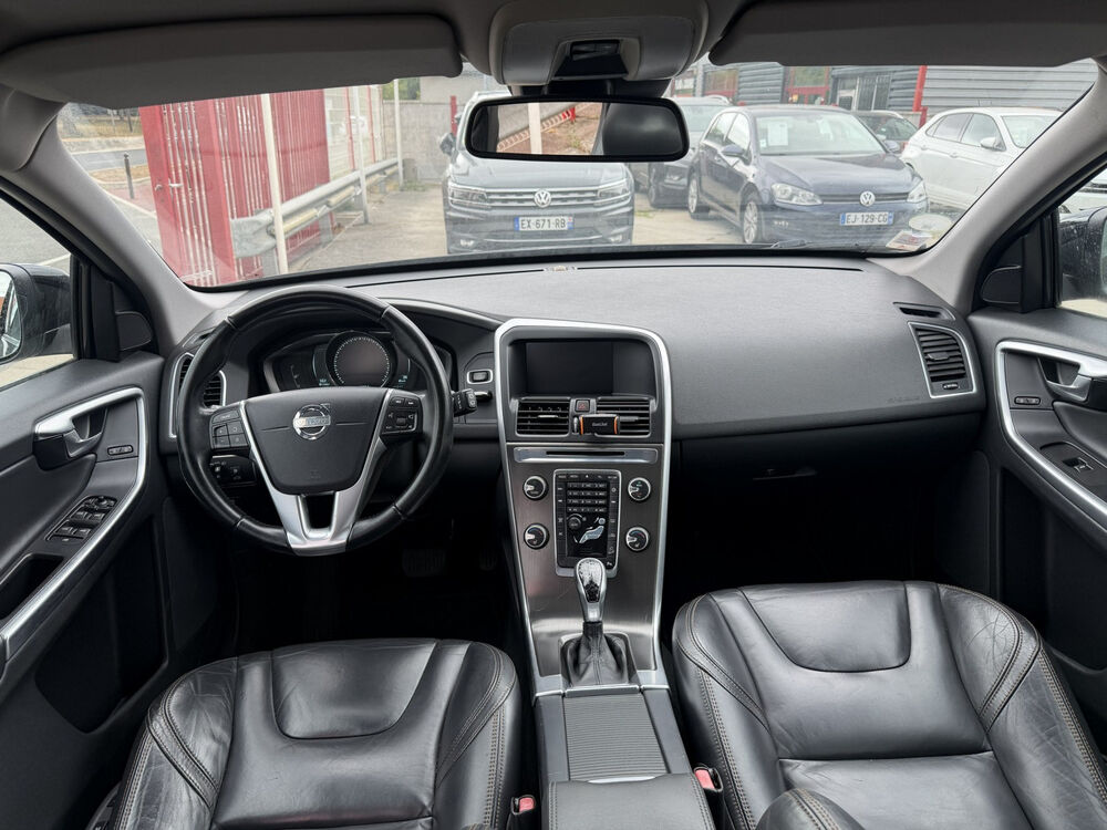 XC60 (2) 2.4 D4 181 AWD SUMMUM GEARTRONIC 6 2014 occasion 95480 Pierrelaye