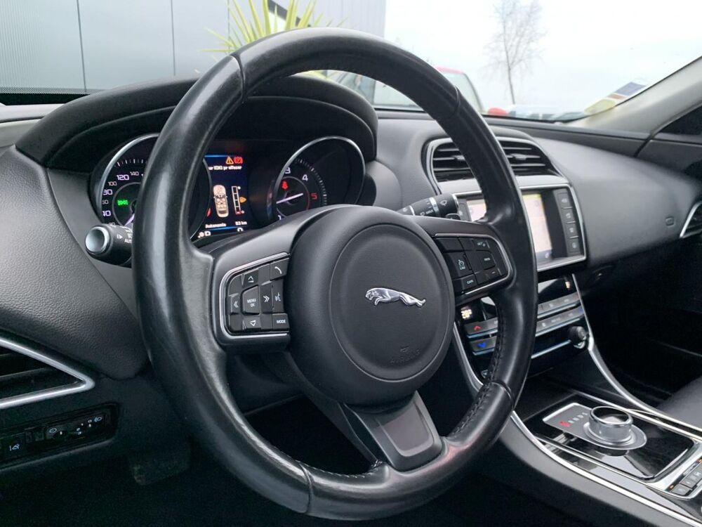 XE 2.0 D 180 BVA Prestige 2016 occasion 06700 Saint-Laurent-du-Var