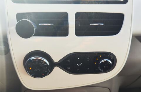 Zo&eacute; Z.E. LIFE CHARGE RAPIDE TYPE 2 GARANTIE 3/6/12 MOIS 2015 occasion 78200 BUCHELAY