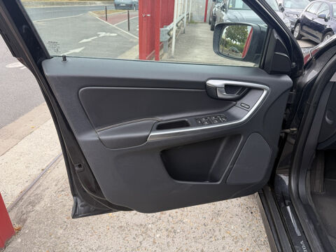 XC60 (2) 2.4 D4 181 AWD SUMMUM GEARTRONIC 6 2014 occasion 95480 Pierrelaye