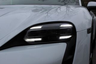 Taycan 476 ch AVEC BATTERIE PERFORMANCE PLUS 93.4 KWH + TOIT PANO O 2023 occasion 34430 Saint-Jean-de-V&eacute;das
