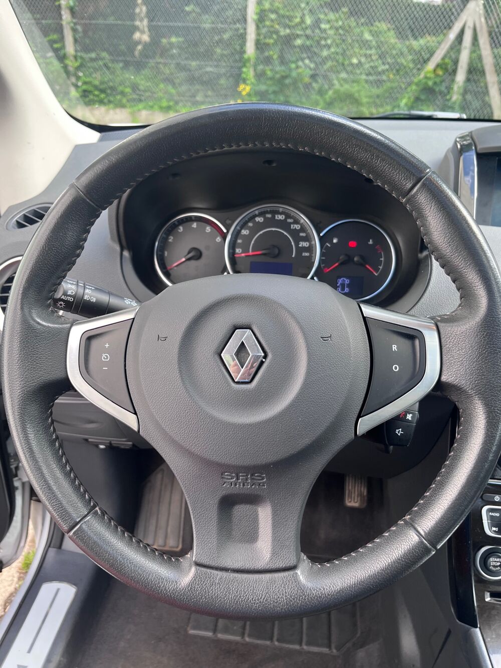Koleos 2.0 dci *INITIALE PARIS * **BOITE AUTOMATIQUE** ***TOIT OU 2014 occasion 29200 BREST