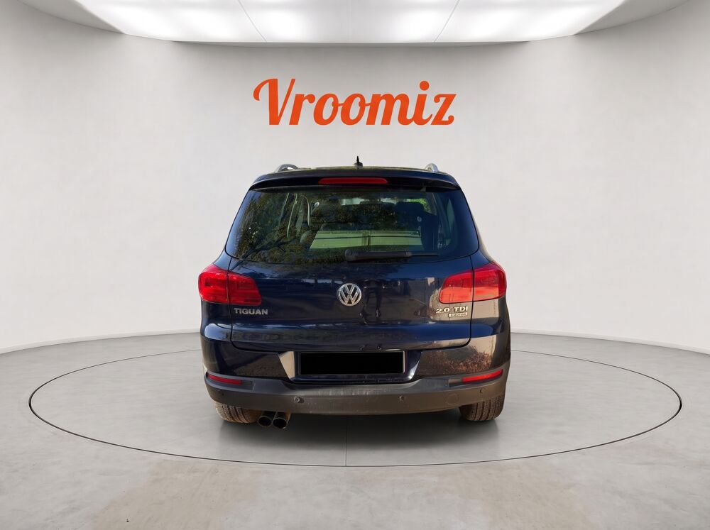 Tiguan 2.0 tdi 140cv Carat 4 Motions DSG TT Options 1er main 2012 occasion 69680 Chassieu