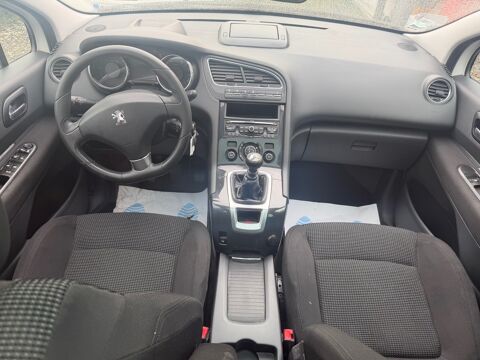 5008 hdi 1.6 115 CV ALLURE 2012 occasion 45400 semoy
