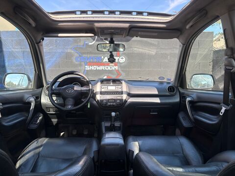 RAV 4 (II) 2.0 D4D 116cv 4x4 Attelage & Toit Ouvrant 2004 occasion 84700 SORGUES