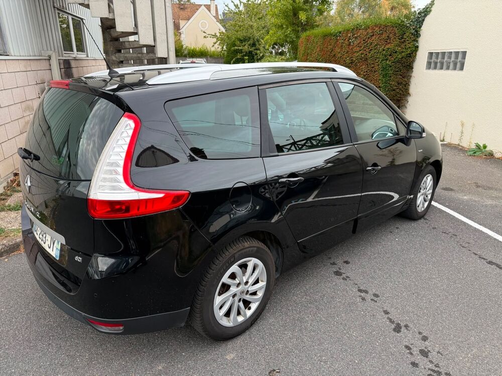 Grand scenic IV 1.5 DCI 110 CV LIMITED 7 place 1rs main garantie 6 mois 2015 occasion 78800 Houilles
