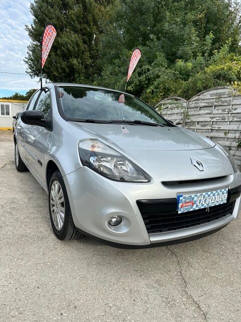 Clio III 1.6 16V 110CV boite auto garantie 12 mois offert 2011 occasion 45520 Cercottes
