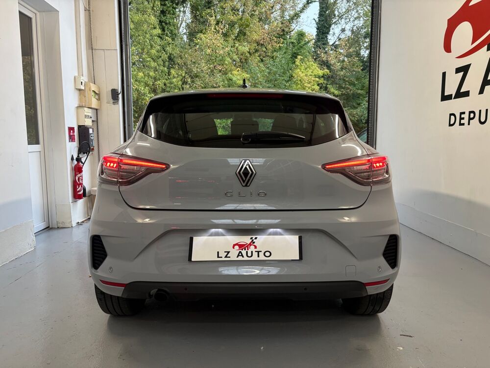 Clio V Nouveau TCE 90 ch BV 6 Evolution Gris Rafale *PRIX HORS TAXE 2024 occasion 51430 Tinqueux