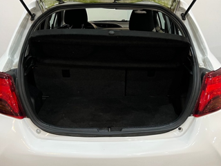 Yaris 69ch 1.0 vvt-i 2016 occasion 17000 La Rochelle