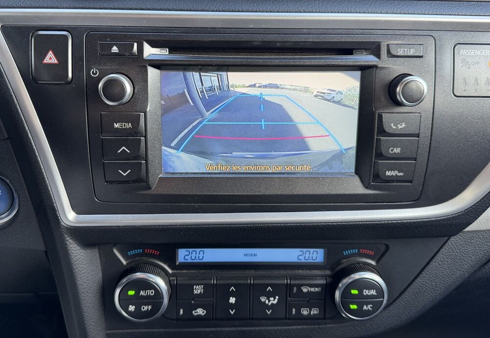 Auris II HYBRIDE 136H STYLE - 1&eacute;re main / Entretien 100% Toyota / 2015 occasion 34500 B&eacute;ziers