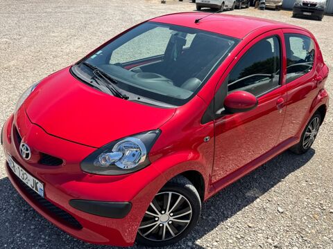 Toyota aygo - 1.0 68 CH - Rouge