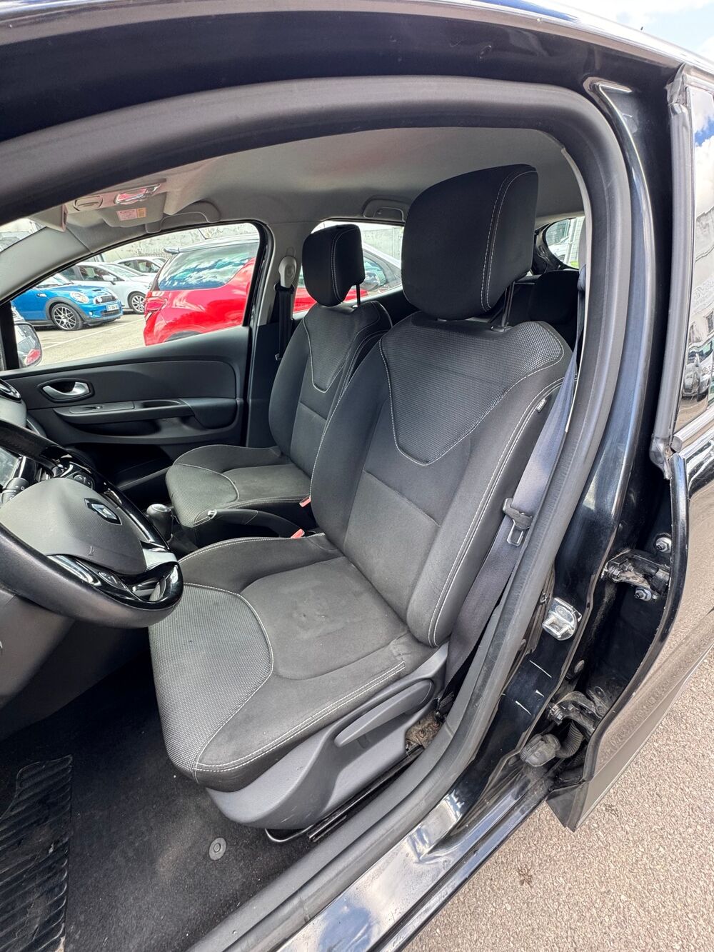 Clio IV TCE 90 ZEN 2015 occasion 13127 VITROLLES