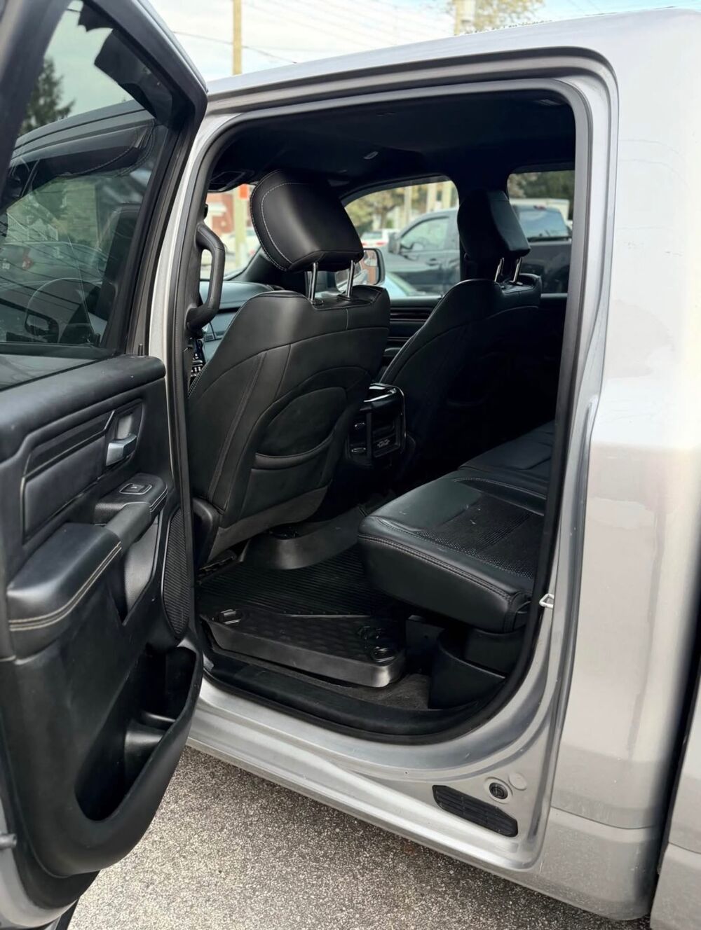 RAM 5.7L V8 395 HEMI DE 2022 - SPORT - 54990€ TTC 2022 occasion 60300 SENLIS