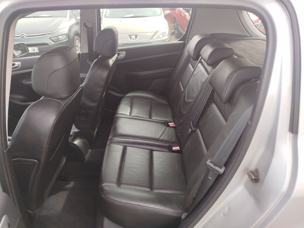 307 2.0 l hdi 90 CV Premium / kit distribtution neuf/4 pneus ne 2002 occasion 45770 Fleury-les-Aubrais