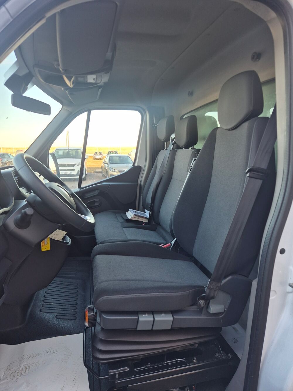 Master 2.3 L BLUE DCI 165 CH CAISSE HAYON 20 M3 2022 occasion 45700 Mormant-sur-Vernisson