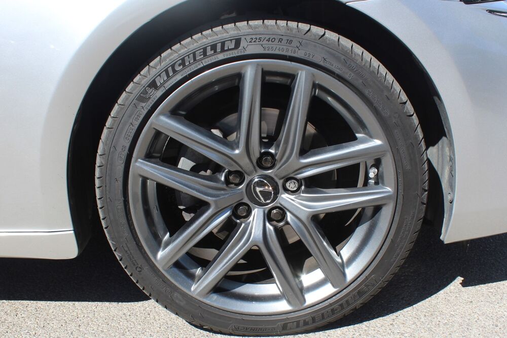 IS III (2) 300H F SPORT EXECUTIVE FULL OPTIONS + CARPLAY / ENT 2020 occasion 34430 Saint-Jean-de-V&eacute;das