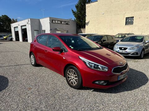 Kia Ceed Phase 2 1.4 CRDi CONCEPT 90 cv / 2015 / 169 700 km / 2e main 2014 occasion Lyon 8e Arrondissement 69008