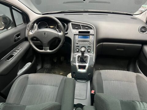 5008 1.6 HDi 115 cv 7 place 2013 occasion 69740 Genas