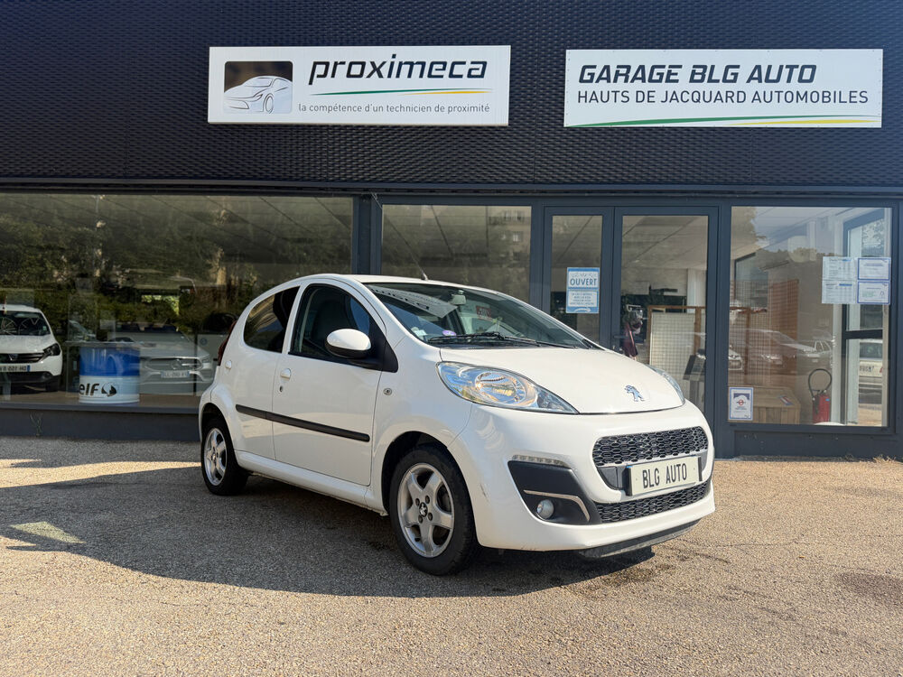 107 1.0I 12V 68 CH CLIMATISATION/ VITRES ELECTRIQUES/ BLUETOOTH/ 2013 occasion 42000 Saint-Etienne