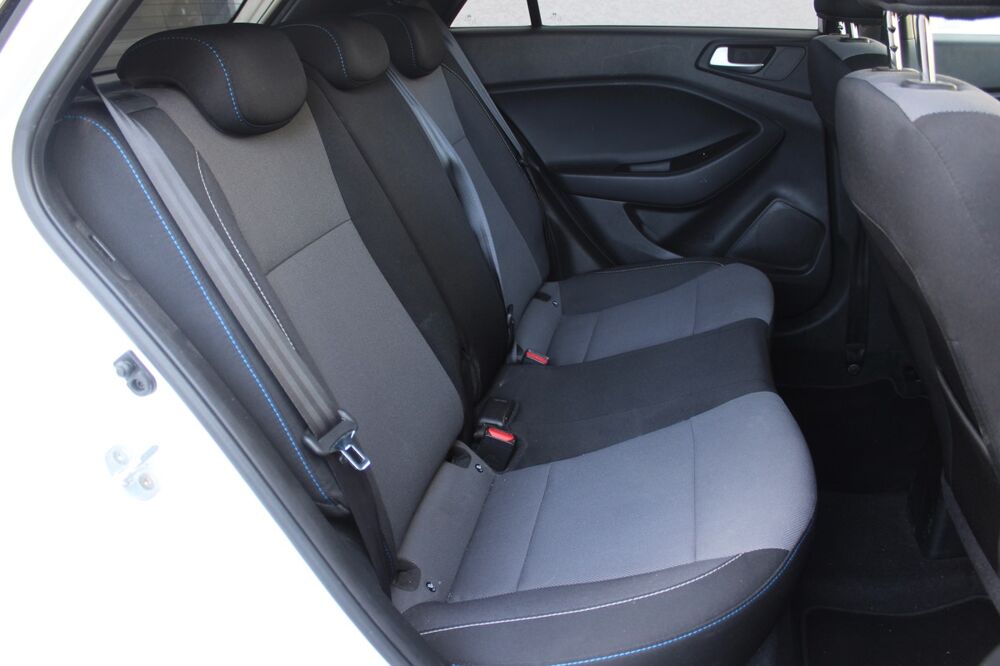 i20 1.2 84 ch INITIA + CLIMATISATION + BLUETOOTH 2016 occasion 34430 Saint-Jean-de-V&eacute;das