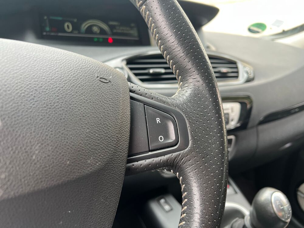 Sc&eacute;nic III Edition Bose 1.6 dCi 130 cv Phase 2 2014 occasion 95190 Goussainville