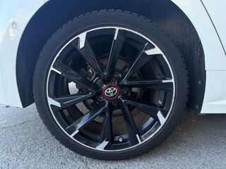 Corolla GR Sport 2.0 VVT-i 180 HSD CVT - Entretiens Toyota 2020 occasion 95190 Goussainville