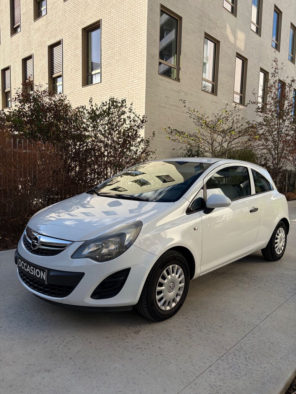 Corsa D 1.0L 12V PHASE 2 FINITION COOL LINE - MOTEUR &Agrave; CHAINE - EN 2013 occasion 45400 FLEURY-LES-AUBRAIS