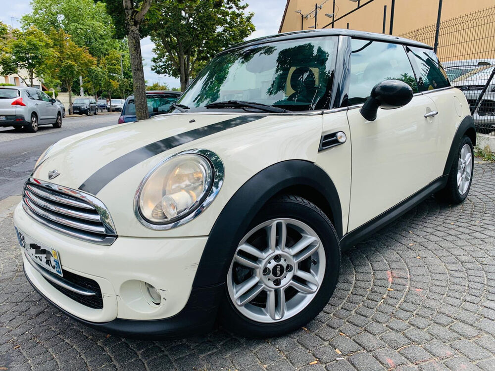 MINI COUPE Cooper R56 - Pack Chili - 1.6 D 112 cv BV6 - Crit 2 / 3&egrave;me m 2010 occasion 78800 Houilles
