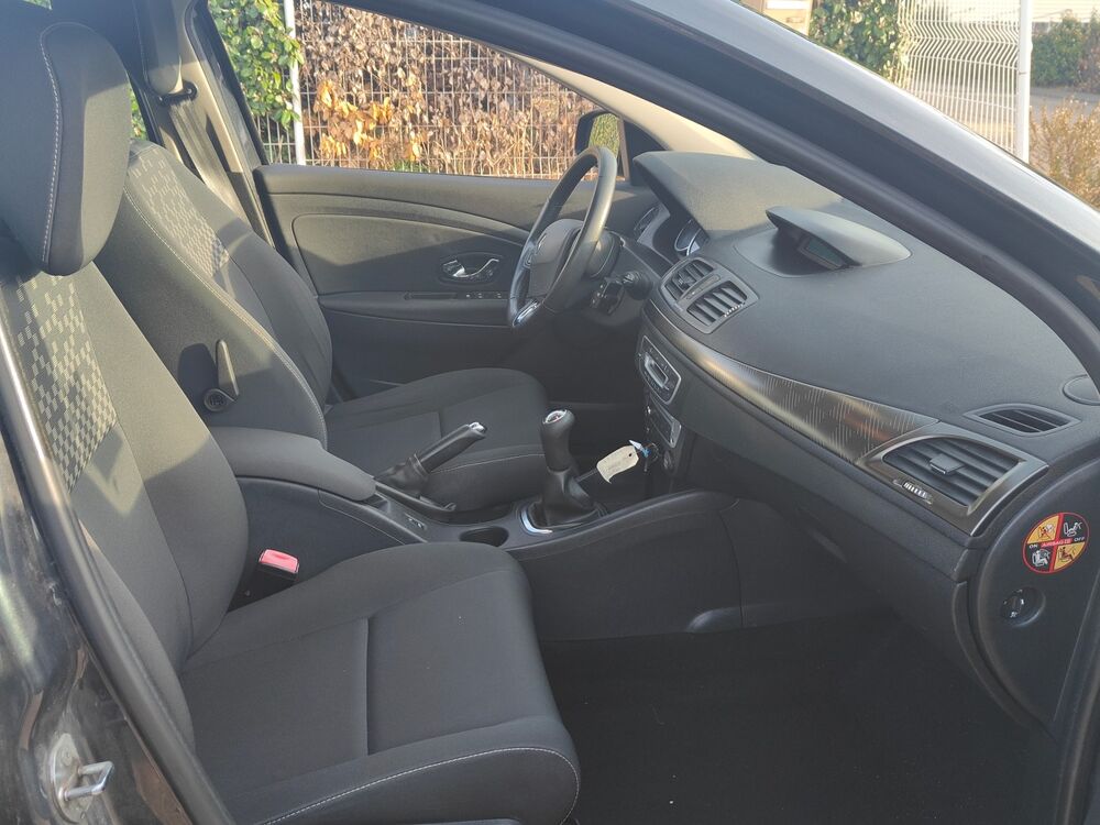 M&eacute;gane 1.5 dCi 90 eco2 BUSINESS { 103 000Km } 2013 2013 occasion 34070 MONTPELLIER