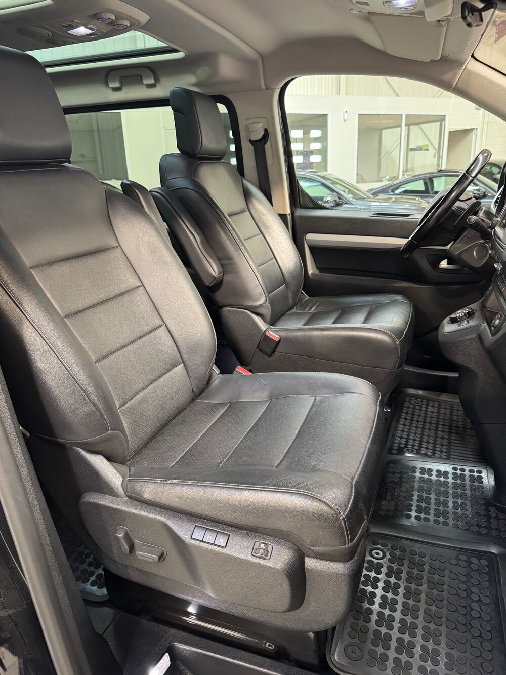 Traveller 2.0 Blue HDi 180ch Allure EAT8 Long / HUD / Toit Pano / Si&egrave;g 2019 occasion 45770 Saran