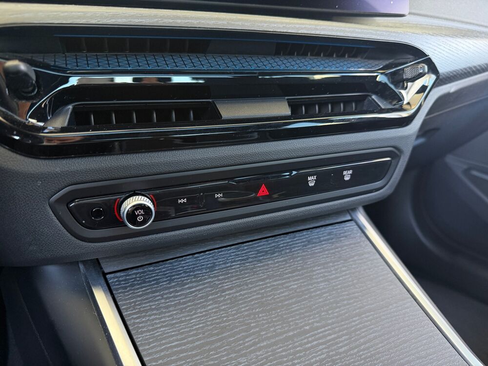 S&eacute;rie 3 320i M SPORT Xdrive 2.0 184 ch BVA8 - Phase 2 - Toit Ouvran 2025 occasion 95190 Goussainville